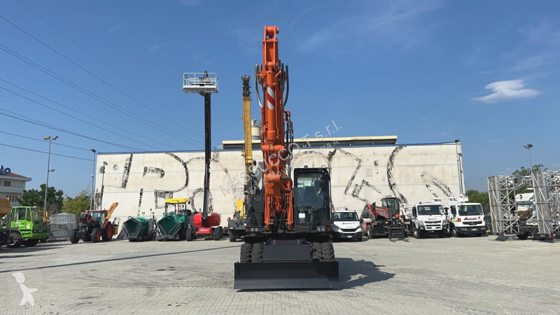 Rýpadlo Hitachi ZX220W-7