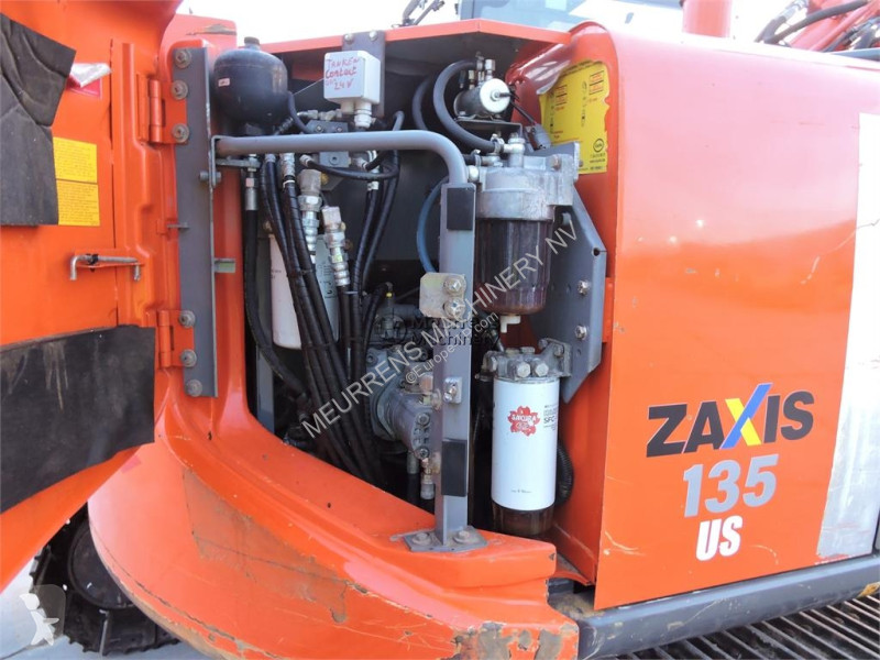 جرافة Hitachi ZX135