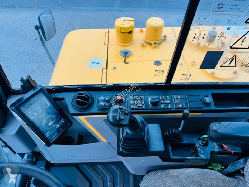 Rýpadlo Volvo  EW60E