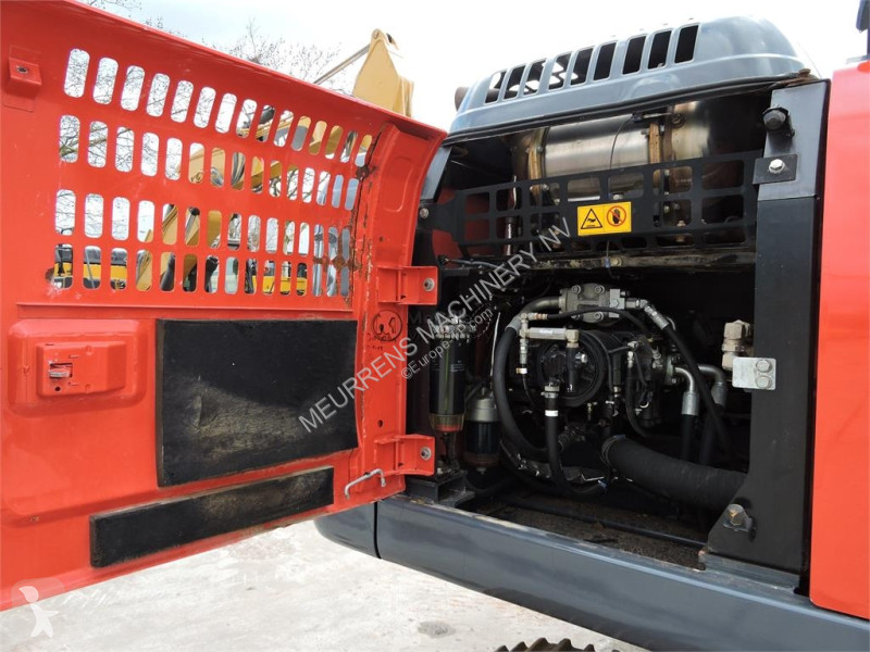 جرافة Kobelco SK210