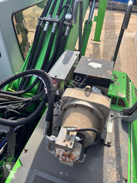 Escavatore Sennebogen 825