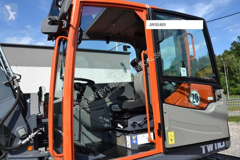 جرافة Schaeff Yanmar TW 110