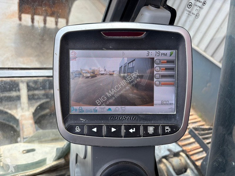 جرافة Doosan