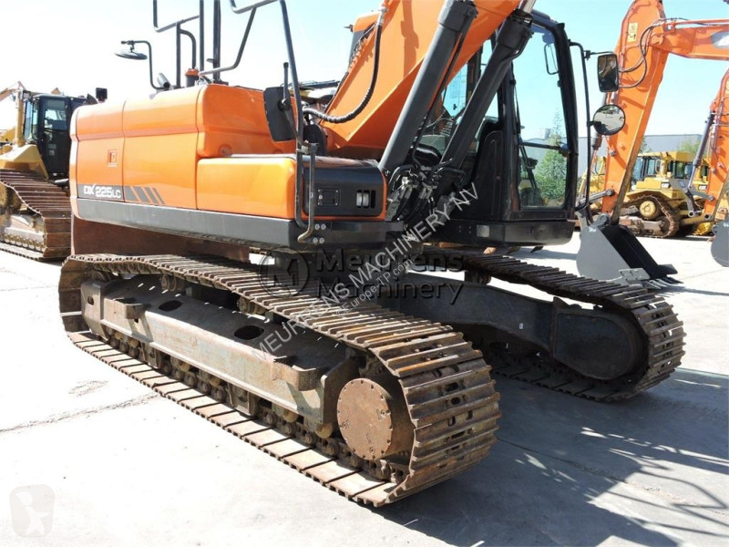 جرافة Doosan
