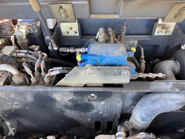 جرافة Yanmar B 95 W