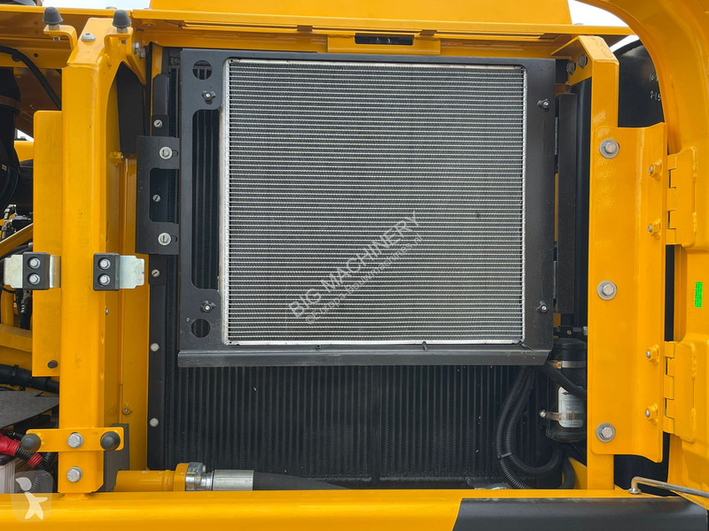 Rýpadlo JCB 245 HD LR