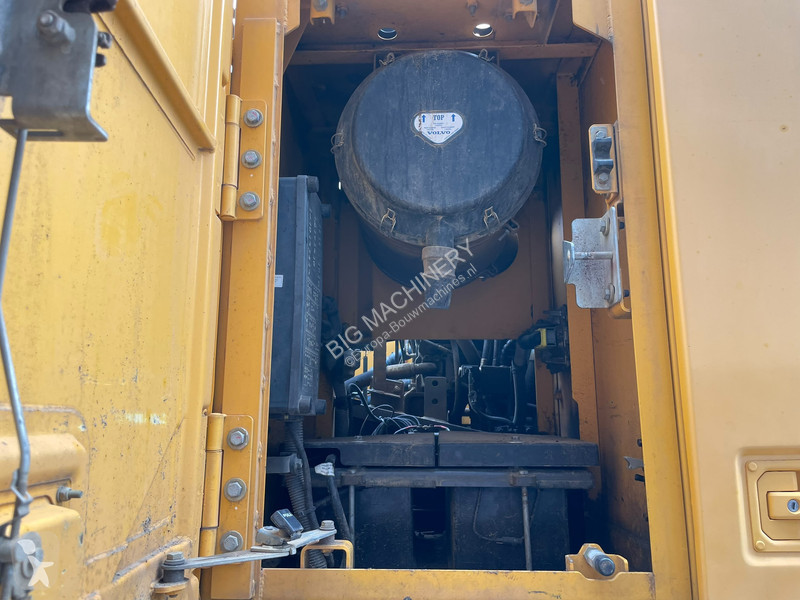 جرافة Volvo EC380EL | German machine