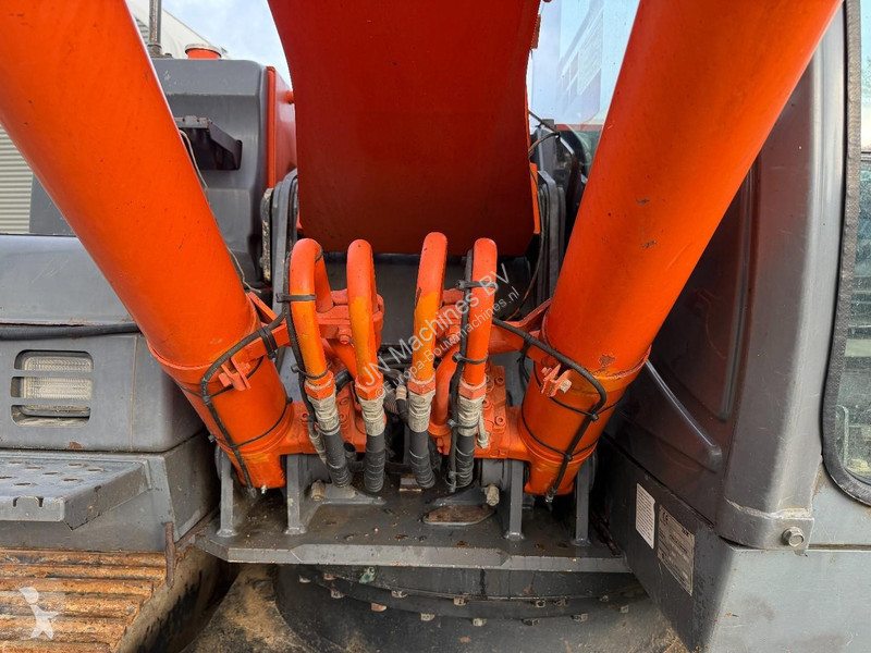 Rýpadlo Hitachi LC3