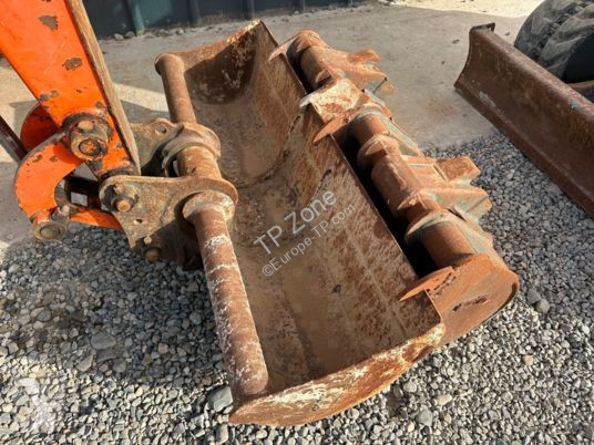 Rýpadlo Hitachi zx26u-5a cr cabine à 22 900 € ht