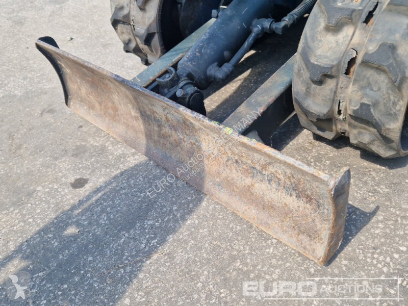 جرافة Kubota KH007