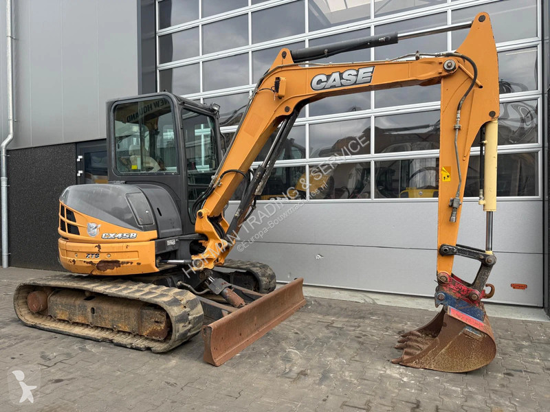 Lopatový nakládač Case CX45B