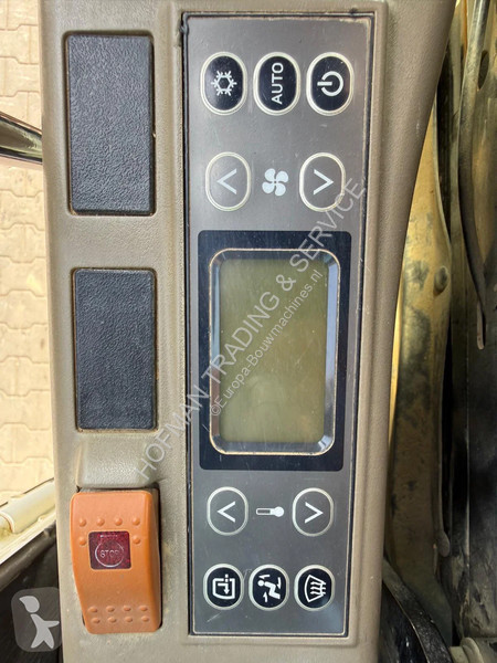 Lopatový nakládač Case CX250C