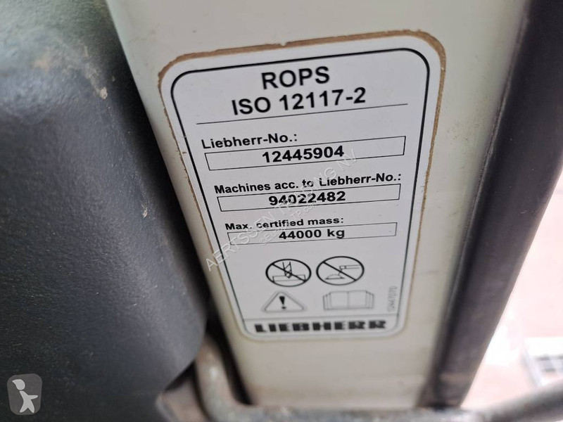 Lopatový nakládač Liebherr LC