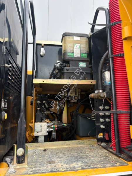 جرافة Caterpillar D (3 Buckets)