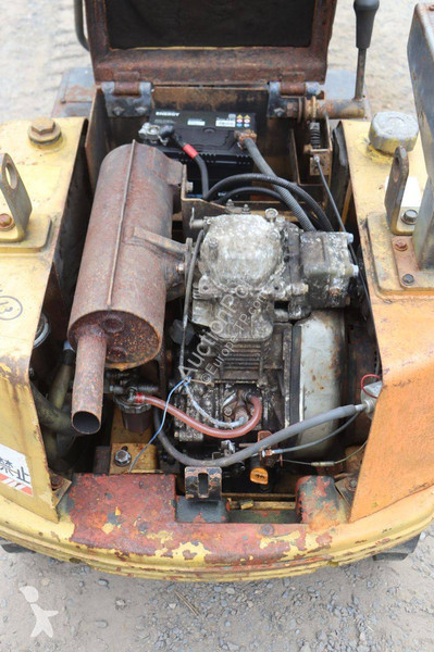 Rýpadlo Komatsu PC03