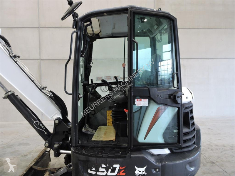 جرافة Bobcat 3 Buckets