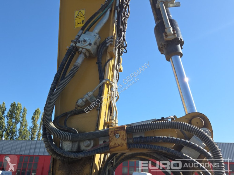 جرافة Caterpillar F
