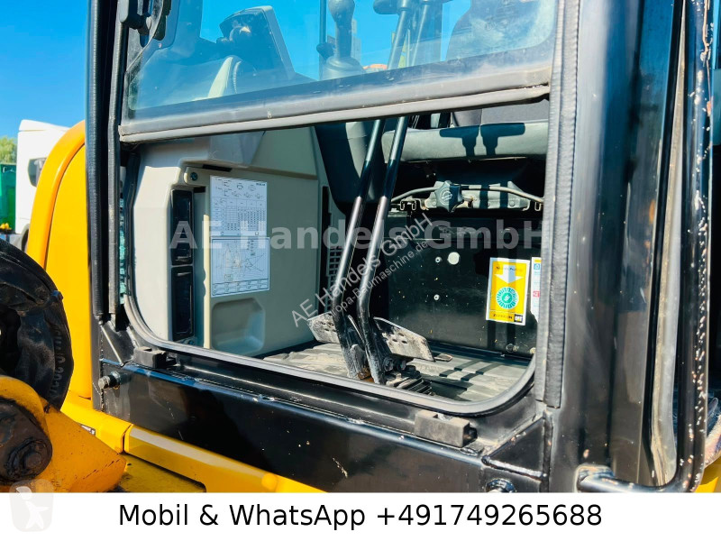 جرافة Caterpillar E...