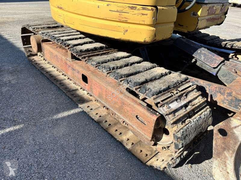 جرافة Komatsu  PC75UU-3