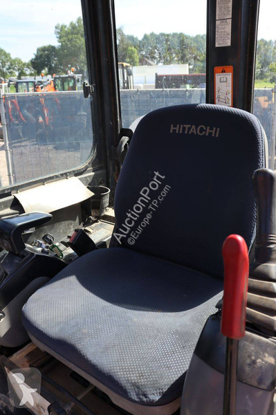 جرافة Hitachi