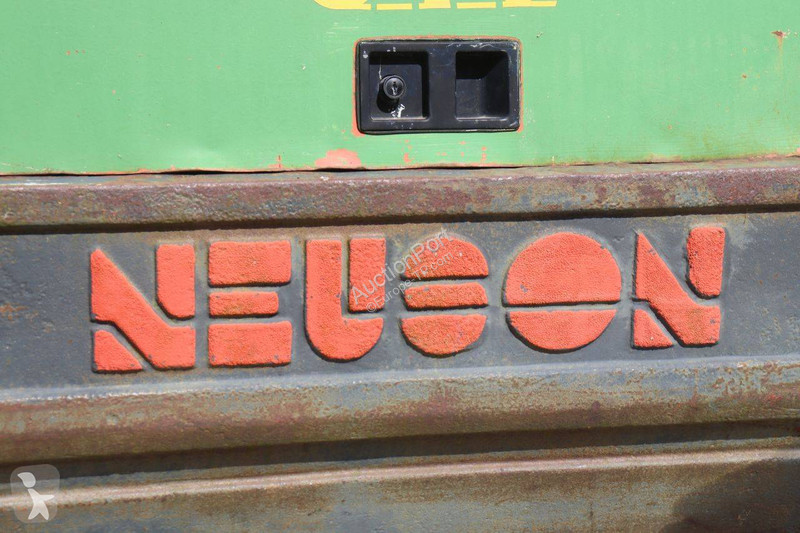 جرافة Neuson 3800 WD