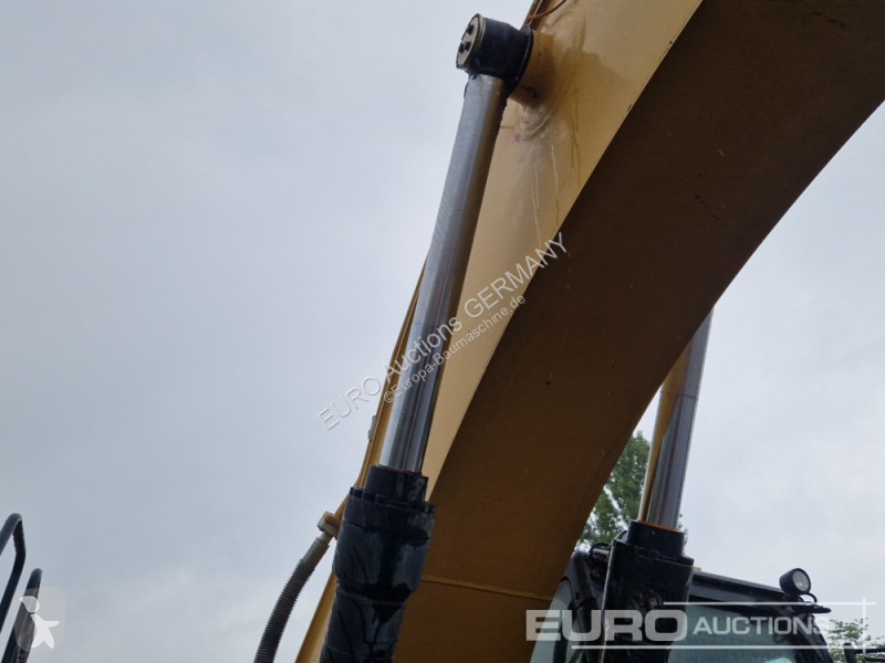 Excavator Caterpillar 330F