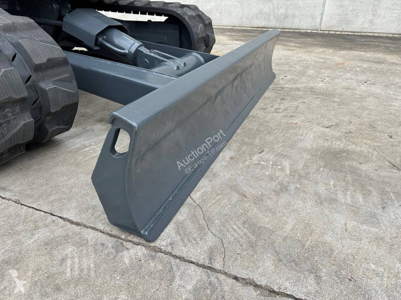 جرافة Neuson 50Z3