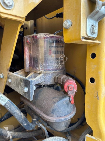 Escavatore Caterpillar 320
