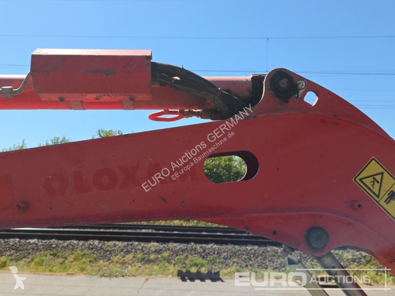 جرافة Volvo ECR25D