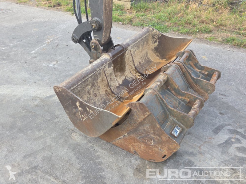Багер Volvo ECR50F