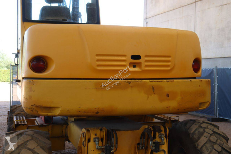 Komatsu 110R excavator
