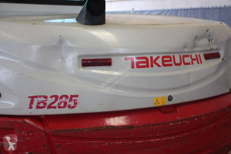 Excavator Takeuchi TB285