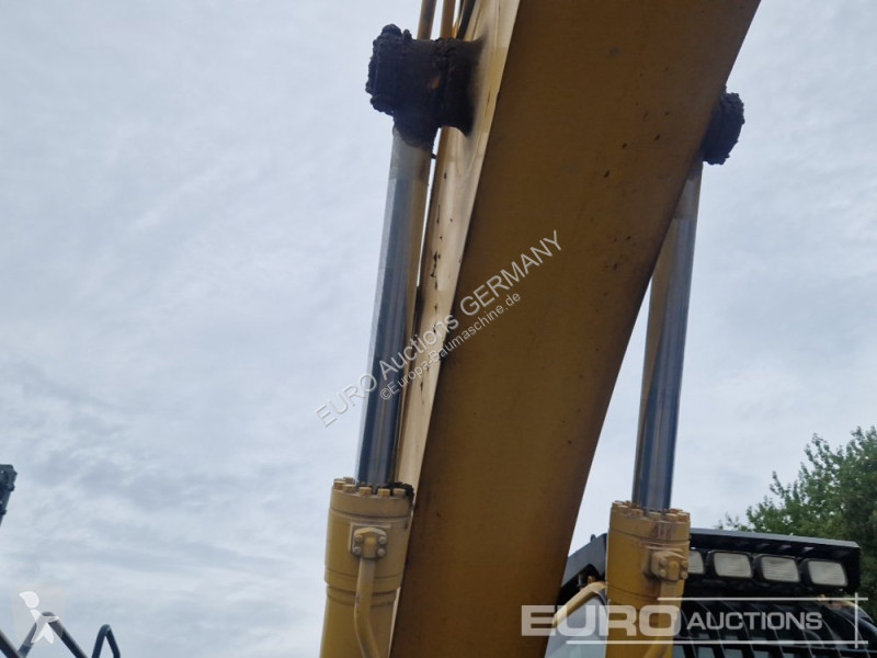 Lopatový nakládač Komatsu NLC-11