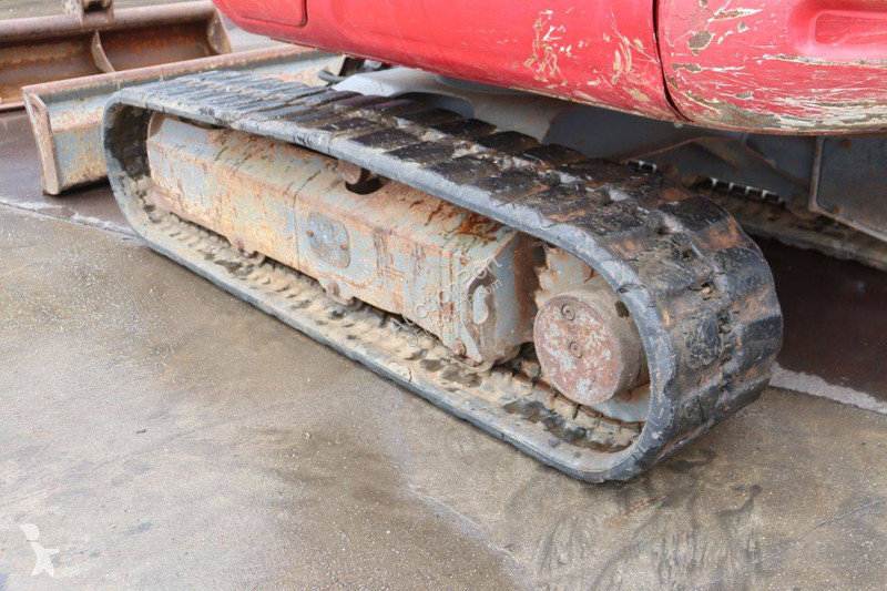 جرافة Takeuchi 0