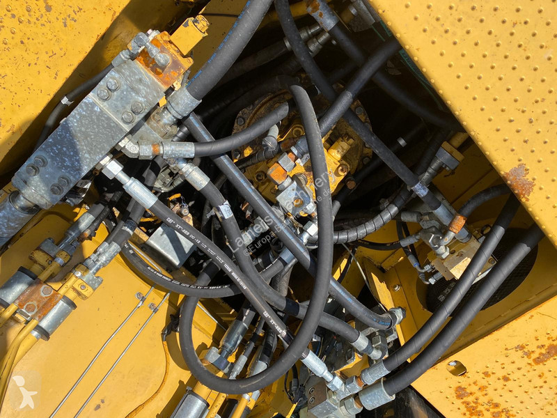 Excavadora Caterpillar
