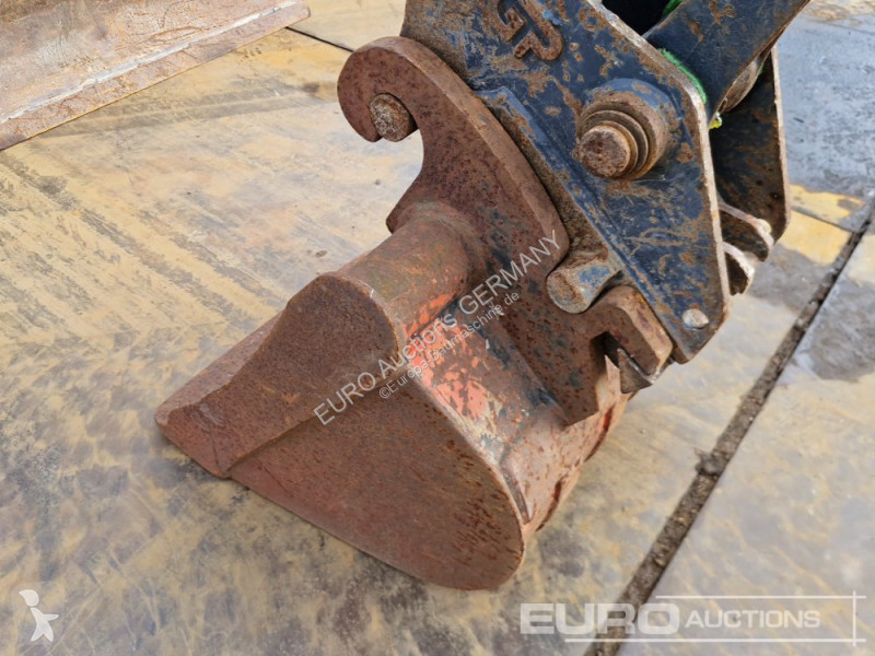 Bobcat E27 excavator