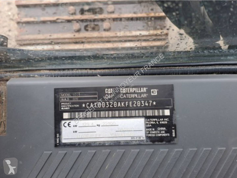 Escavadora Caterpillar