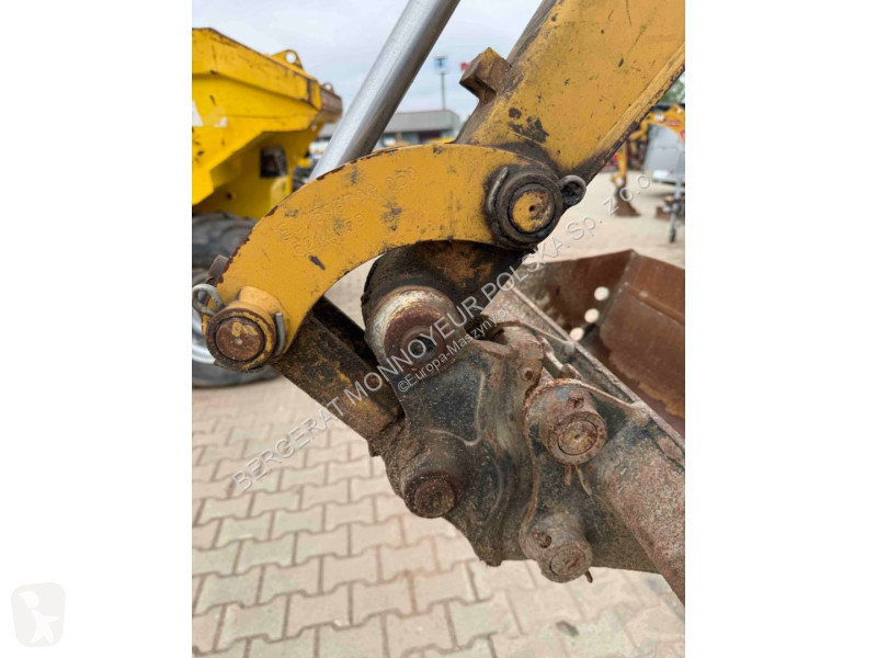 Escavadora Caterpillar