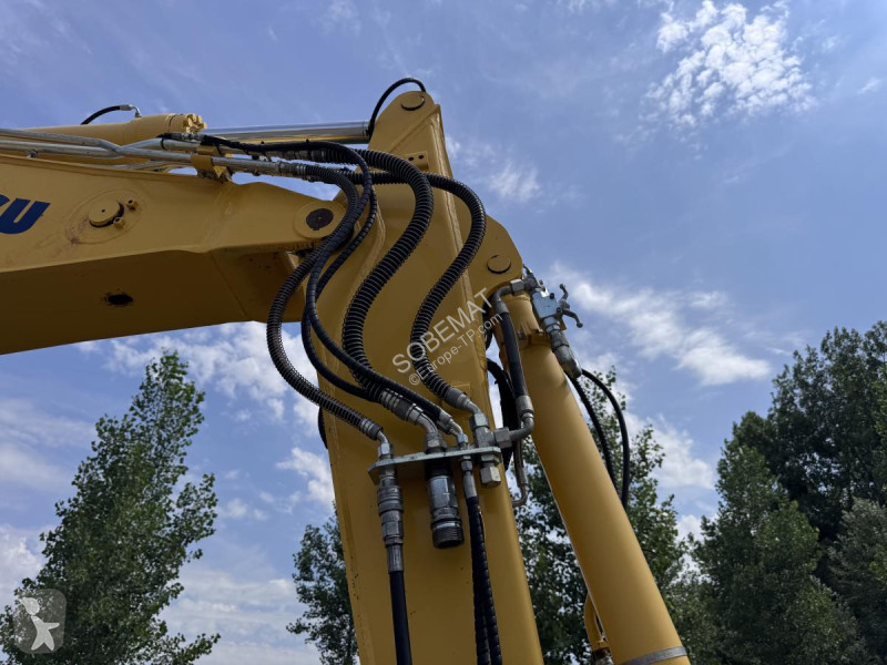 Escavadora Komatsu  PW118MR-11