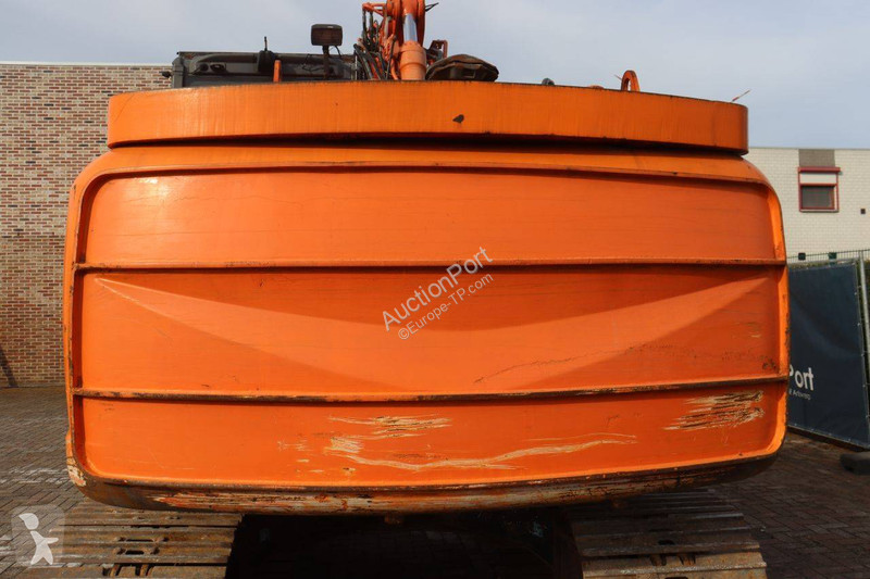 جرافة Hitachi