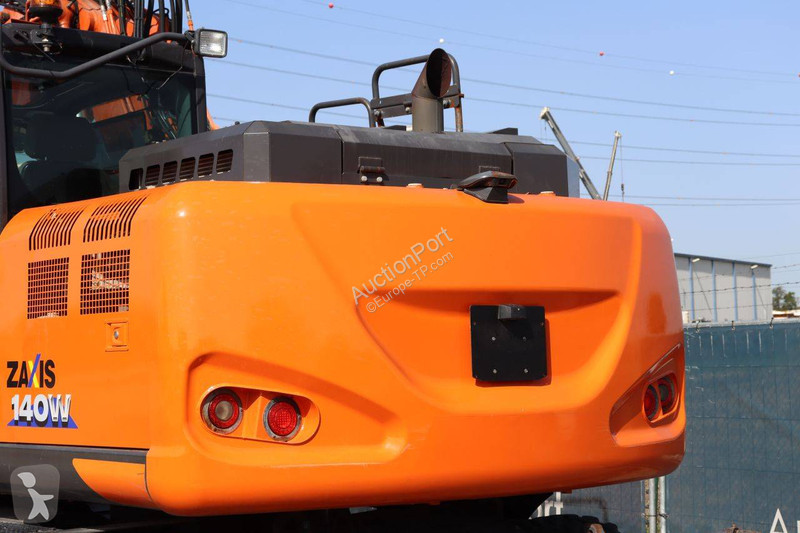 جرافة Hitachi ZX140W-6