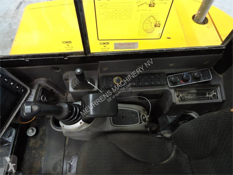 جرافة JCB