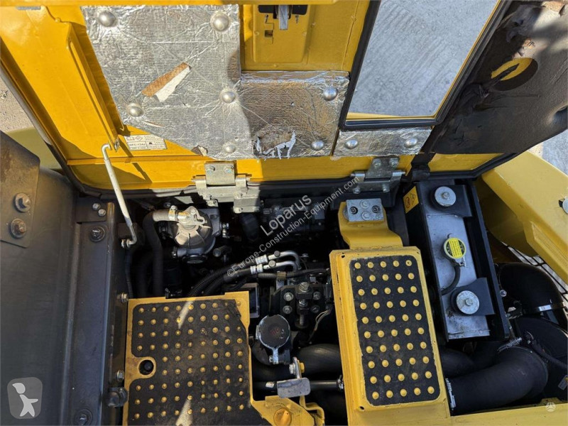 جرافة Komatsu PC 138 US-11