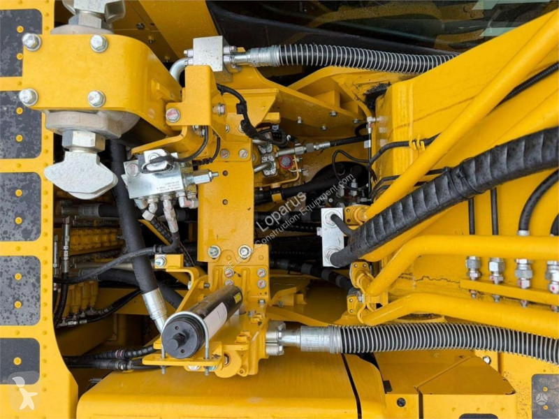جرافة Komatsu LC11 E0