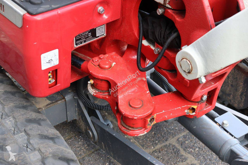 Skovel Takeuchi TB210R