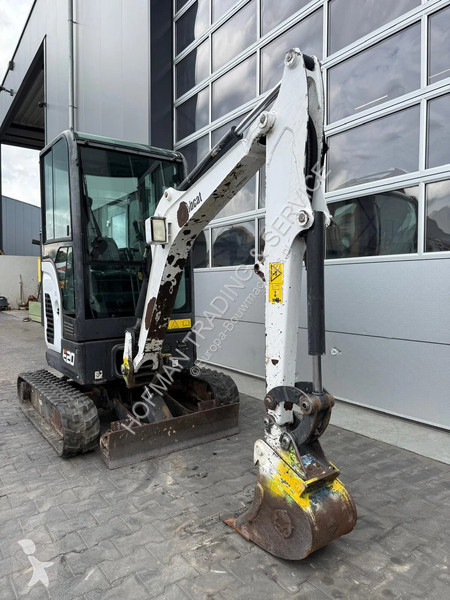 Pelle Bobcat E20