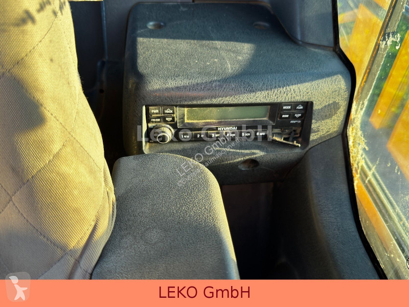 Pelle Hyundai Robex 55W9 Mit 4 Löffeln