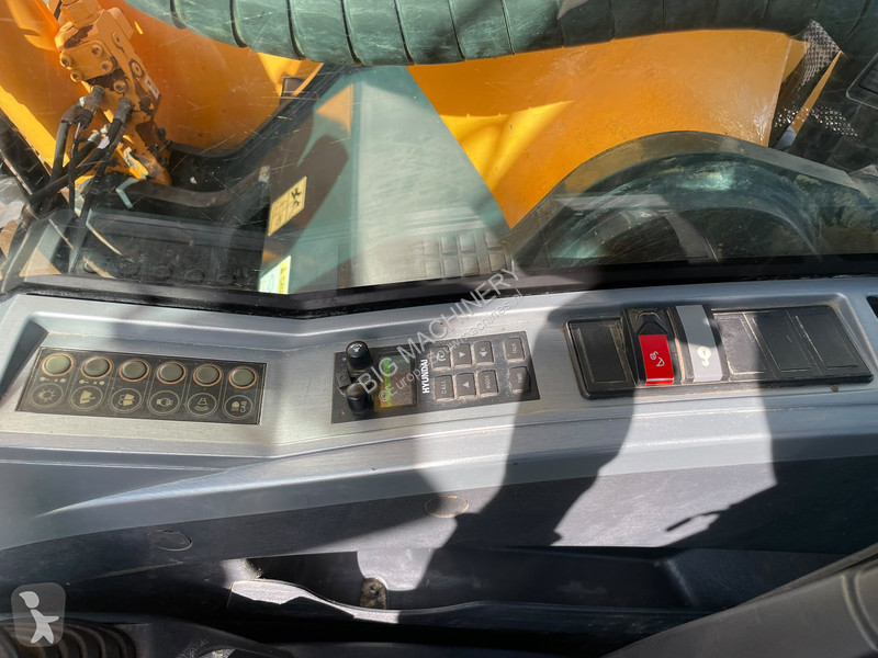 Pelle Hyundai Robex 300NLC-9A