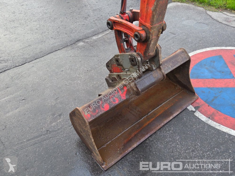Багер Volvo ECR25D