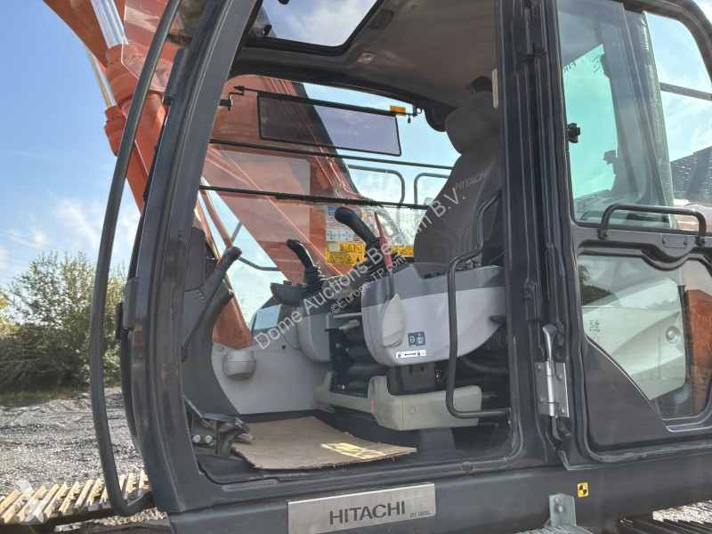 Excavator Hitachi Zaxis 300 LC